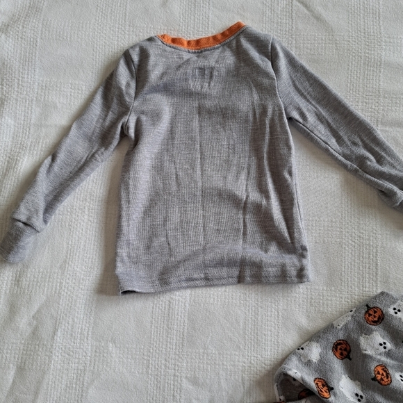 Rae Dunn boys or girls size 3T Halloween pajama set - Picture 7 of 7